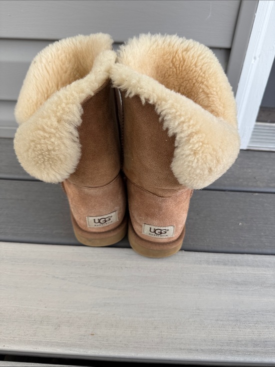 UGG Shoes - UGG Short Sheepskin Boots - Chestnut with Cream Lining